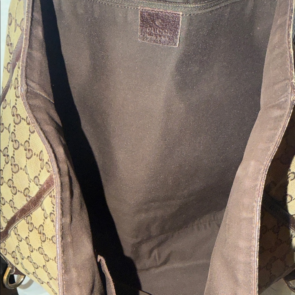 Gucci Tan and Brown Monogram Shoulder Bag - Picture 3 of 7